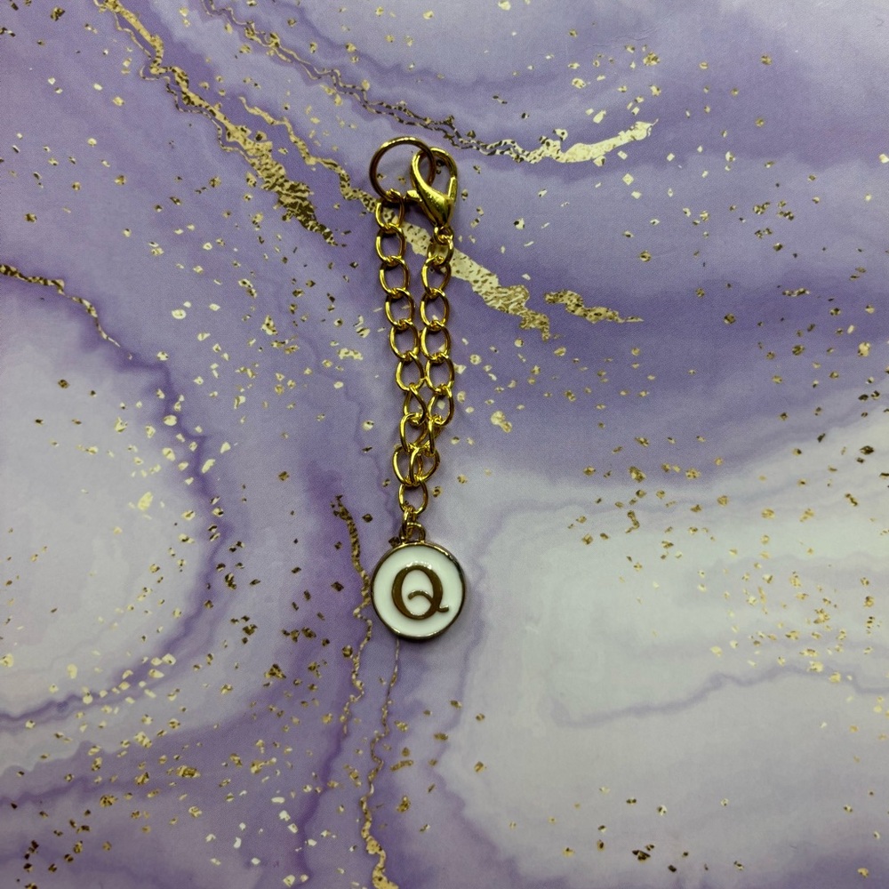 Handmade initial “Q” white and gold water bottle tumblr charm
